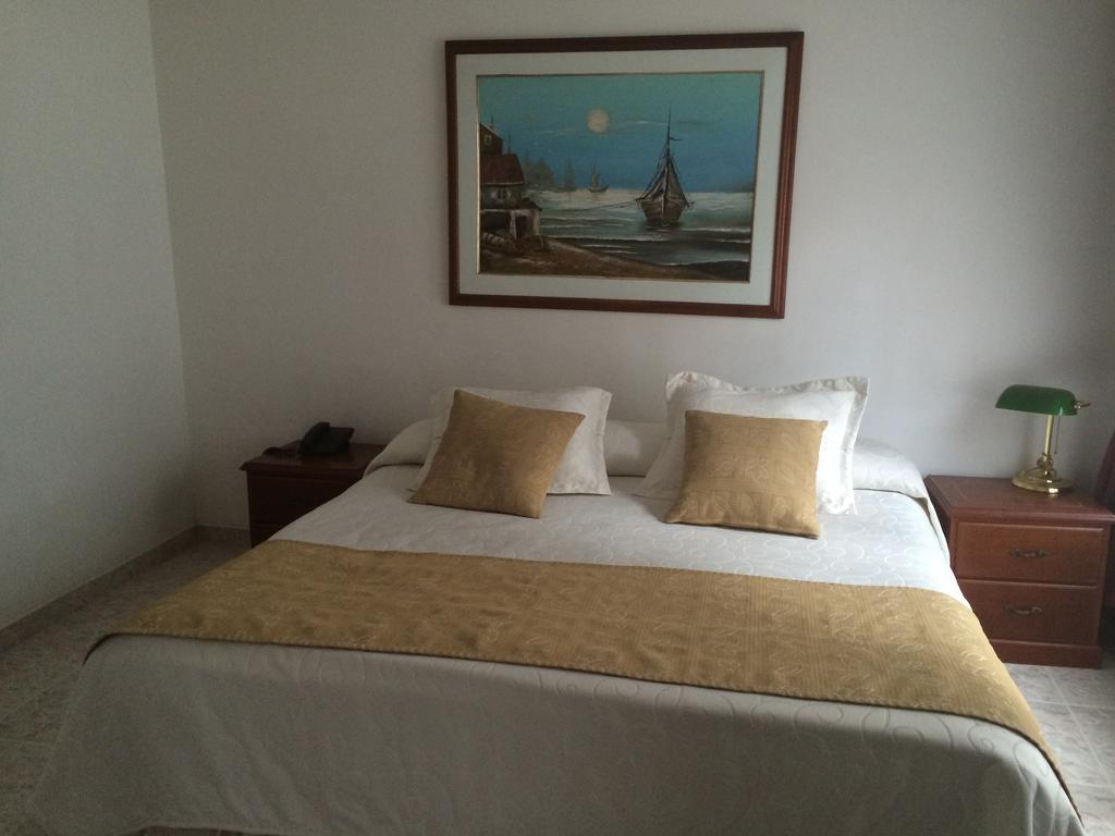 Hotel Bolivar Plaza Manizales Ruang foto