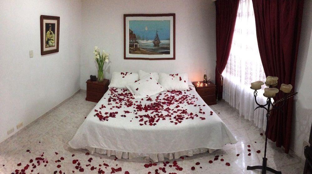 Hotel Bolivar Plaza Manizales Bagian luar foto