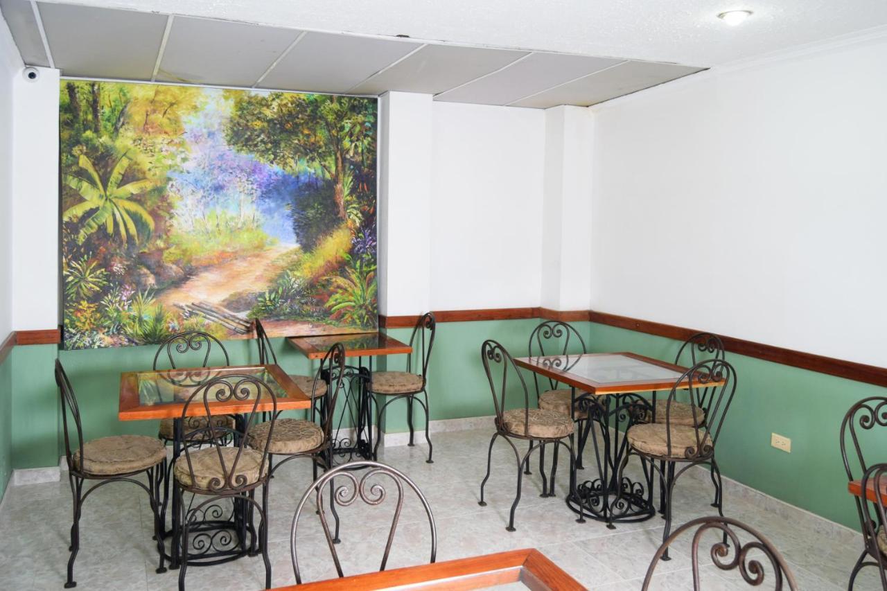 Hotel Bolivar Plaza Manizales Bagian luar foto