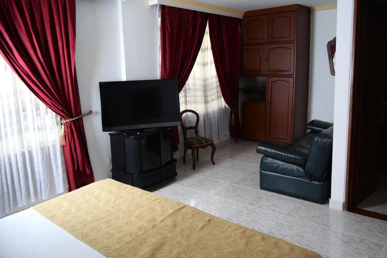 Hotel Bolivar Plaza Manizales Bagian luar foto